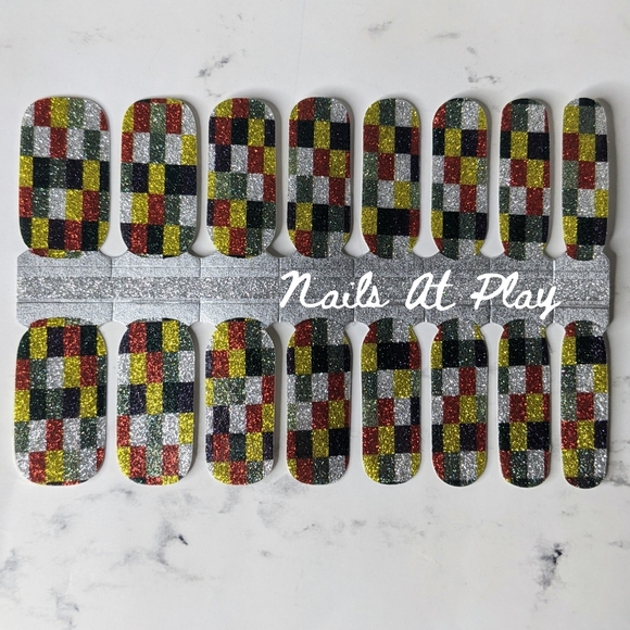5 for $15 Nail Wraps- CheckMate - Picture 3 of 3